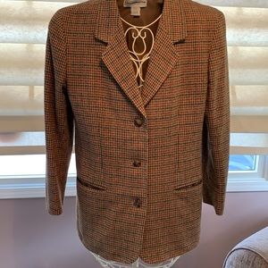 Liz Claiborne tweed jacket, smoke & pet free home
